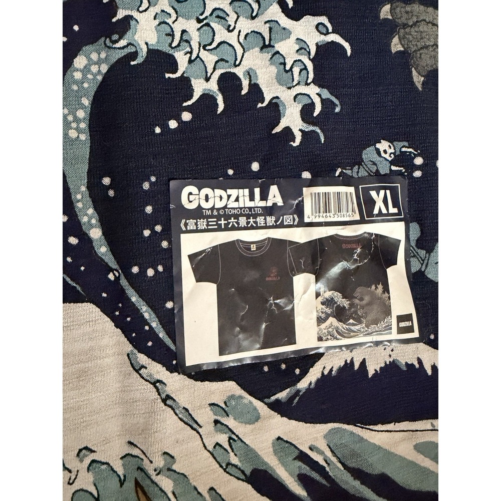NWT Godzilla Toho Great Wave Off Kanagawa Mens XL Navy Slub T-shirt Japan Anime - Picture 6 of 10